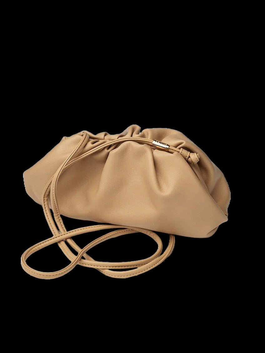 BOW19 DETAILS VÄSKA DUMPLING BAG BEIGE_98020.jpg