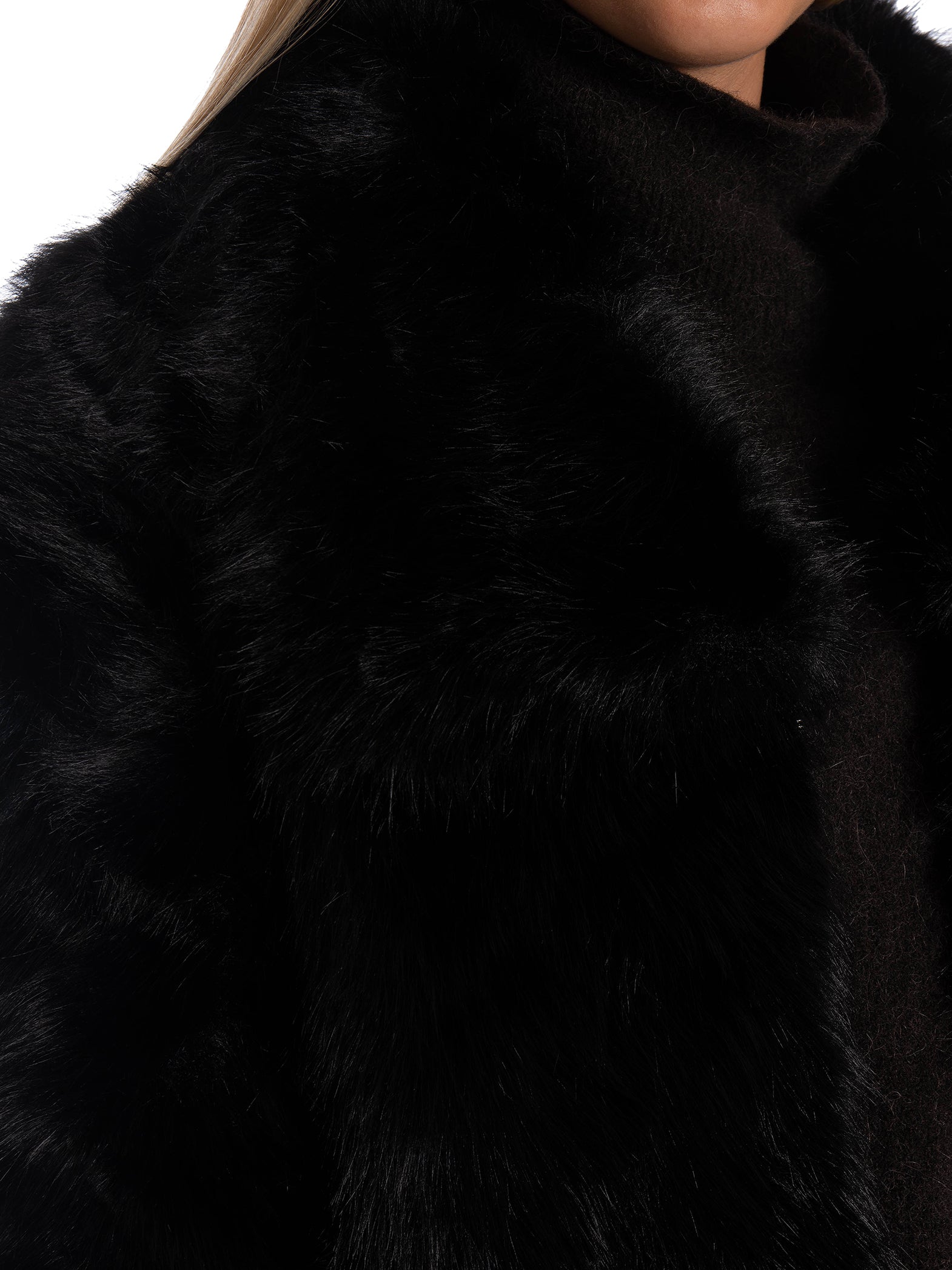 COPPEROSE JACKA SHORT FAUX FUR BLACK_92513.jpg