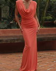 COPPEROSE KLÄNNING SCULPTURAL DRAPED MAXI CORAL_106485.jpg
