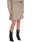 LEVETE ROOM KJOL WINNI 4 PLAZA TAUPE_84437.jpg