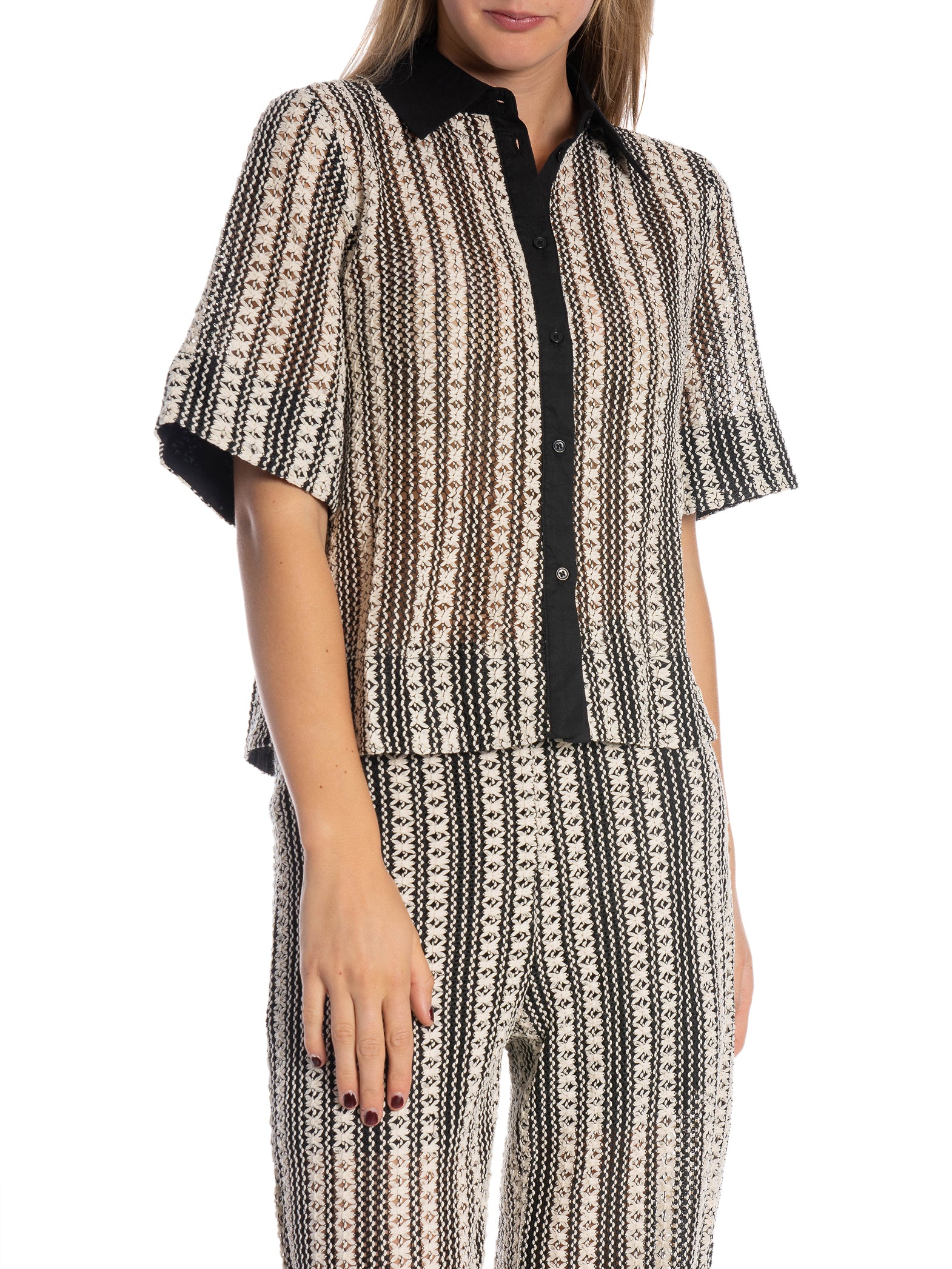 MINUS TOPP NILA BLACK STRIPED_98810.jpg