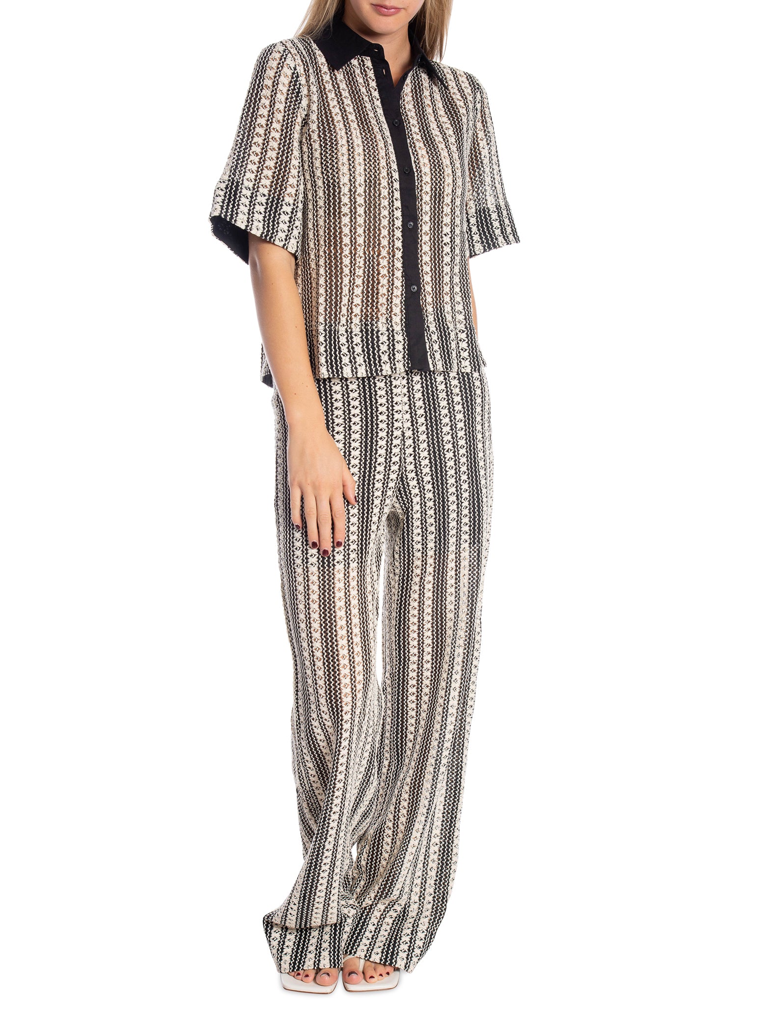 MINUS TOPP NILA BLACK STRIPED_98811.jpg