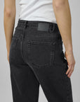 MY ESSENTIAL WARDROBE JEANS THE LOUIS BLACK RETRO_100095.jpg
