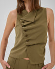 MY ESSENTIAL WARDROBE TOPP HACE CAPERS_106230.jpg