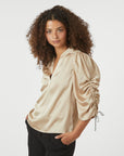 NEO NOIR BLUS ALVIRA SATIN CHAMPAGNE_102139.jpg