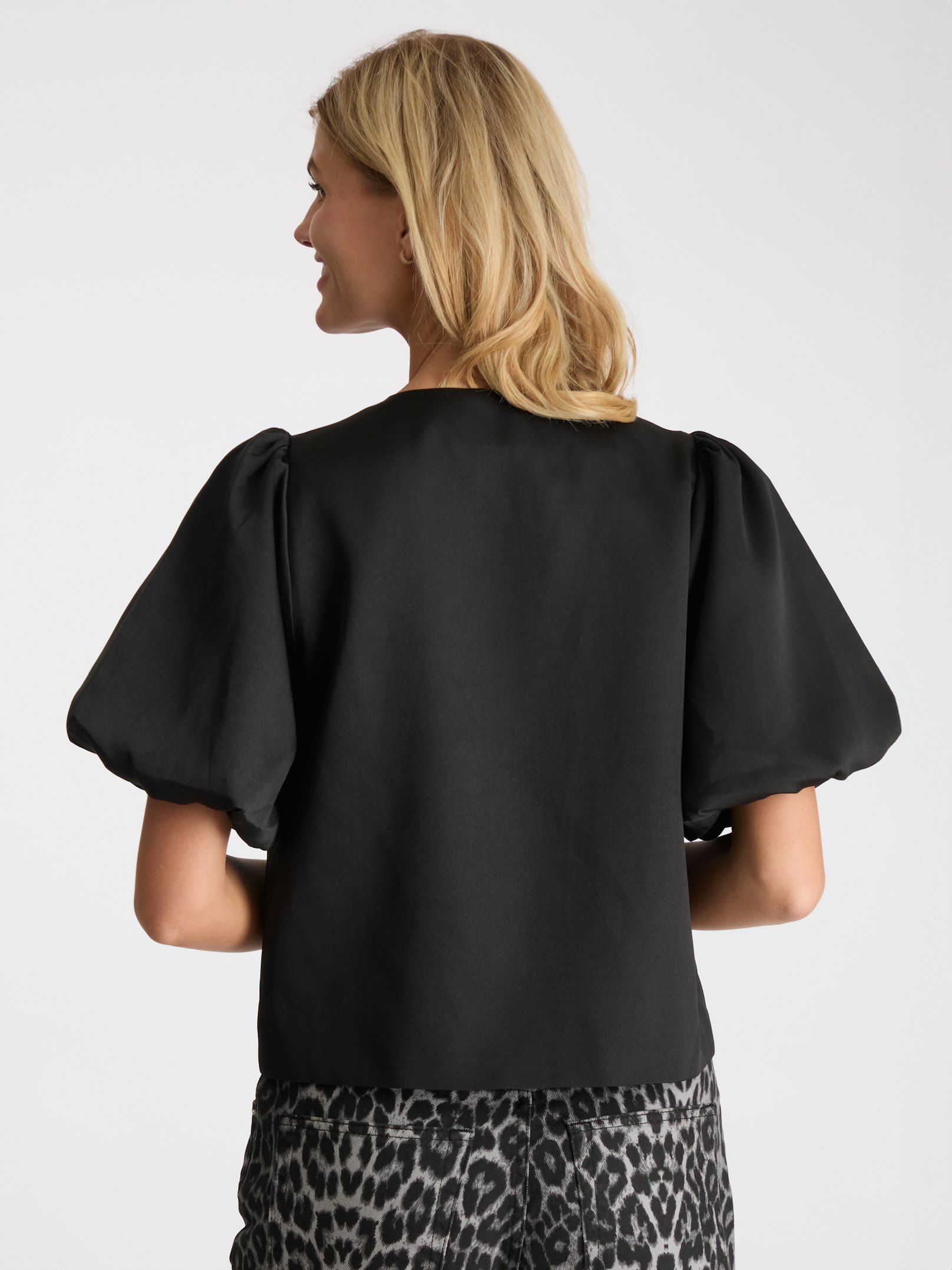 NEO NOIR BLUS ASKA BLACK_89789.jpg