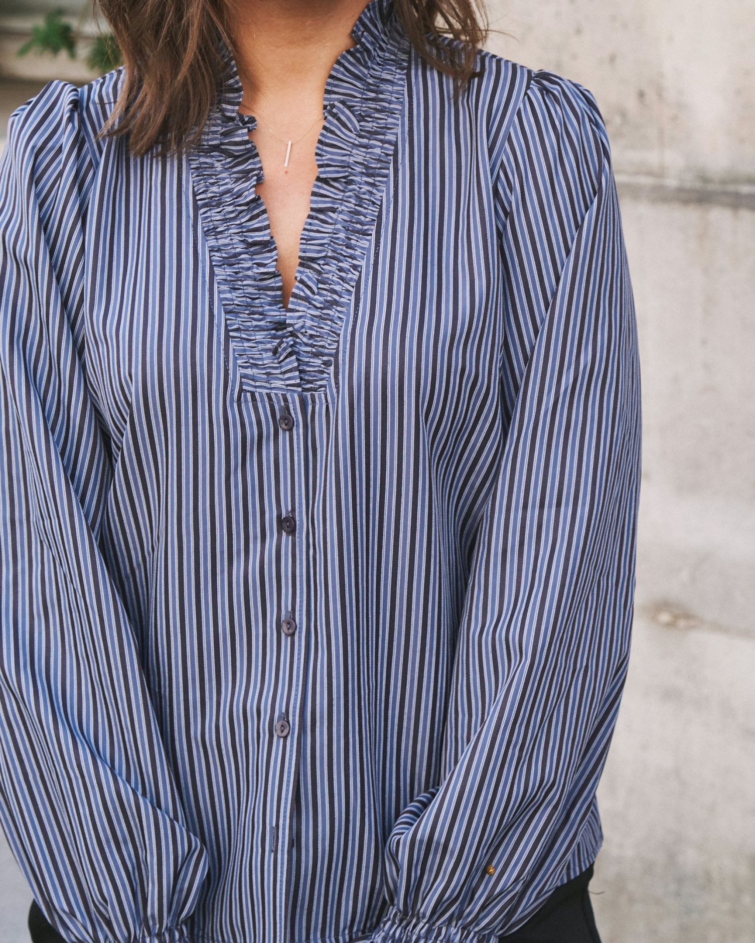 NEO NOIR BLUS BRIELLE TWILL STRIPE DUSTY BLUE_93273.jpg