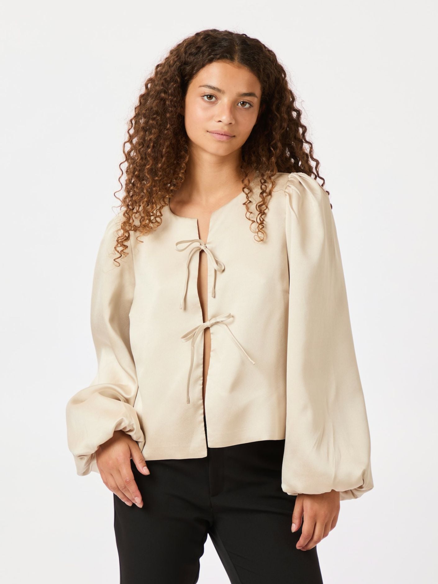 NEO NOIR BLUS DALISKA DULL SAND_93860.jpg