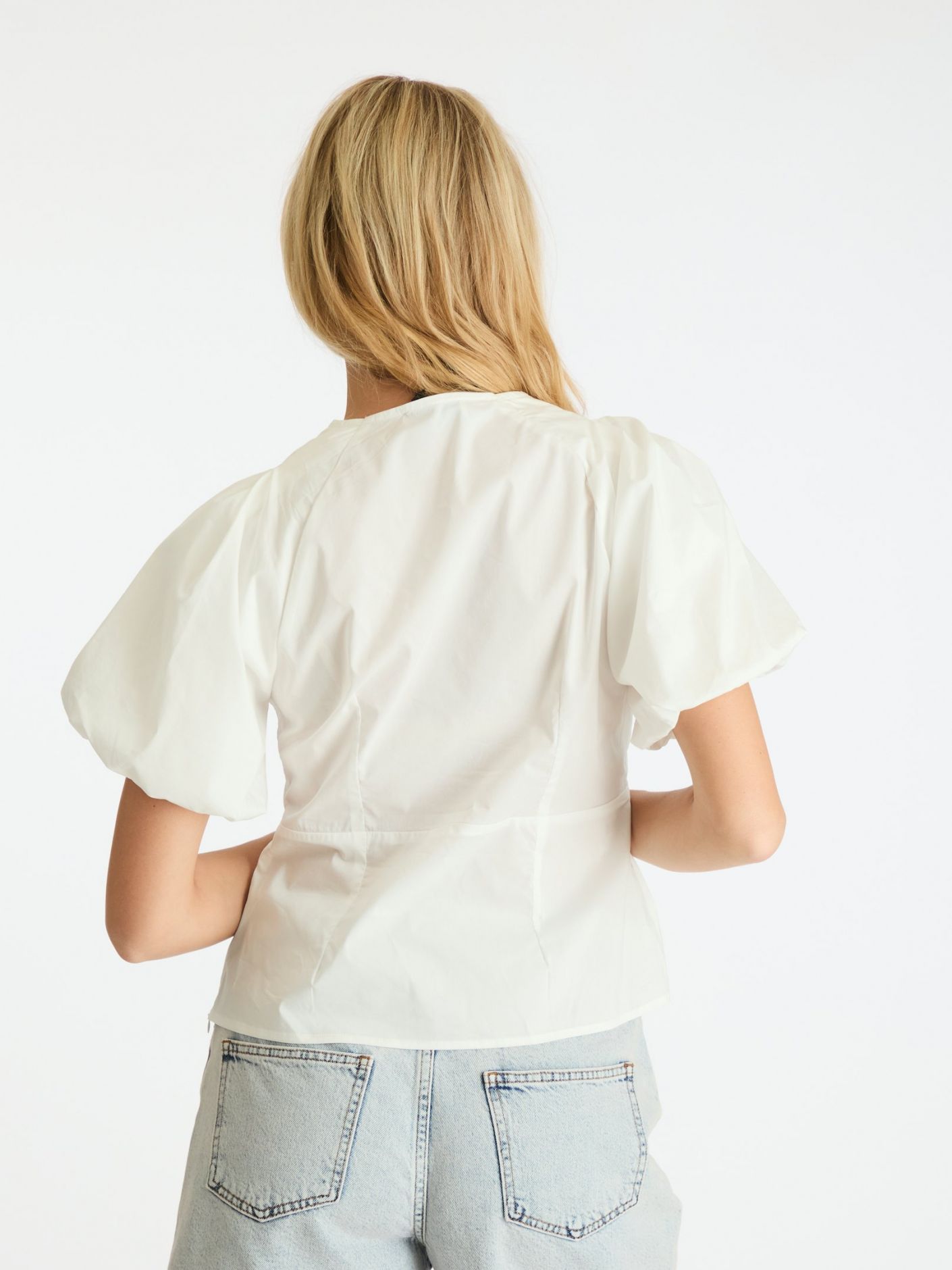 NEO NOIR BLUS IRINA POPLIN WHITE_88076.jpg