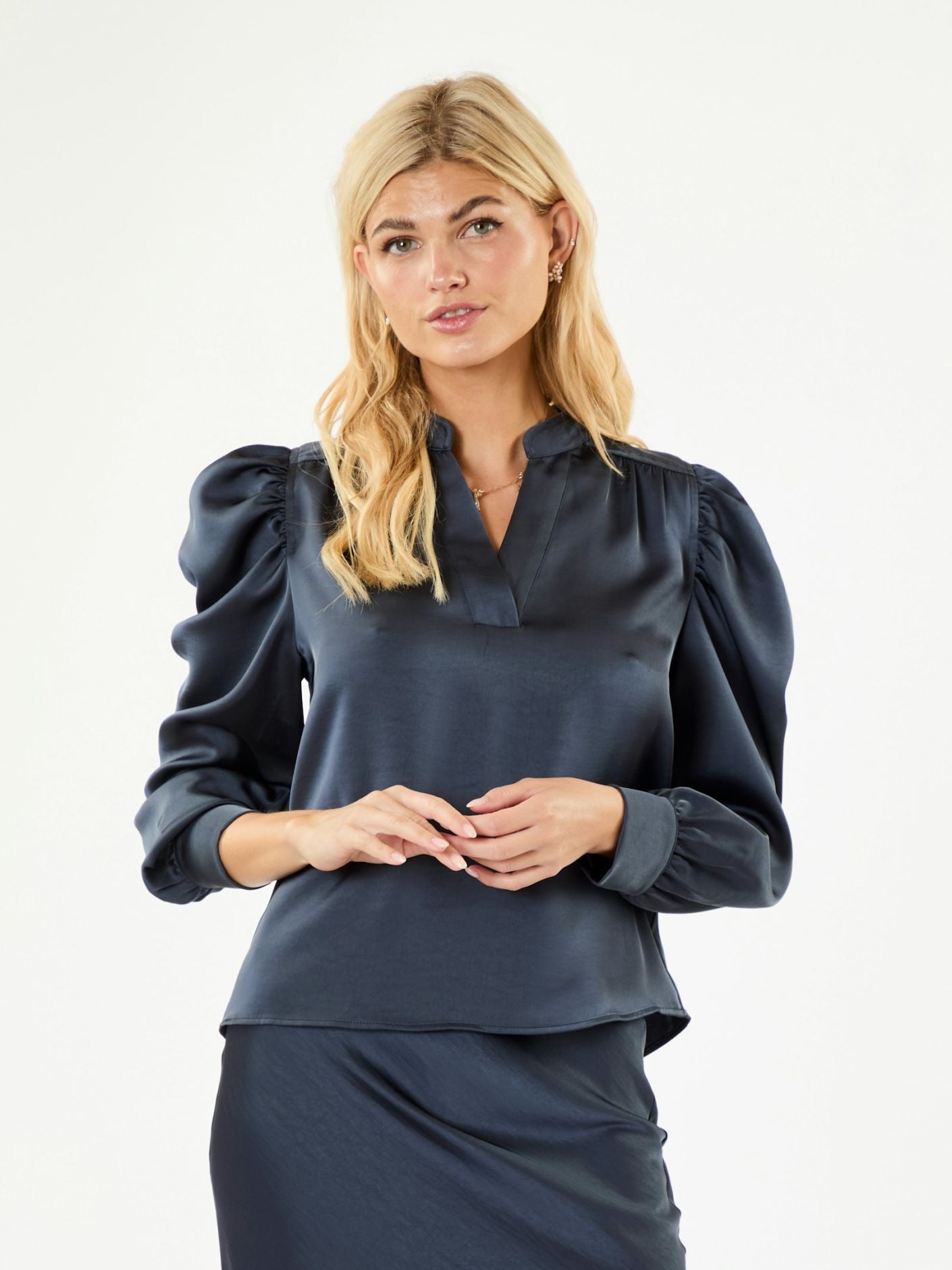 NEO NOIR BLUS ROSSLYN HEAVY SATEEN MIDNIGHT BLUE_93182.jpg