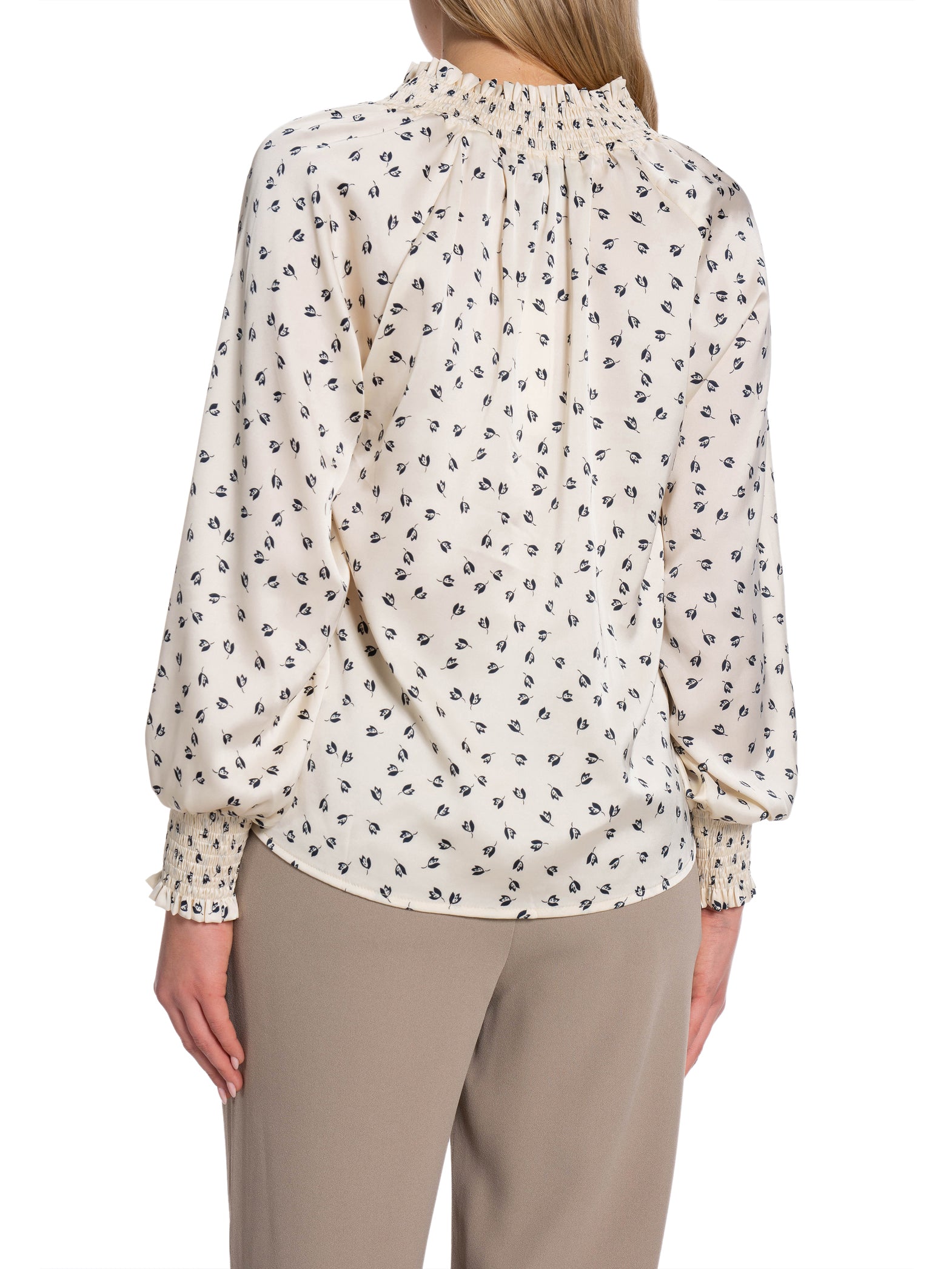NEO NOIR BLUS STONE DRAPY FLOWER OFF WHITE_84279.jpg