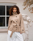 NEO NOIR JACKA MUNET TRENCH SAND_112396.jpg