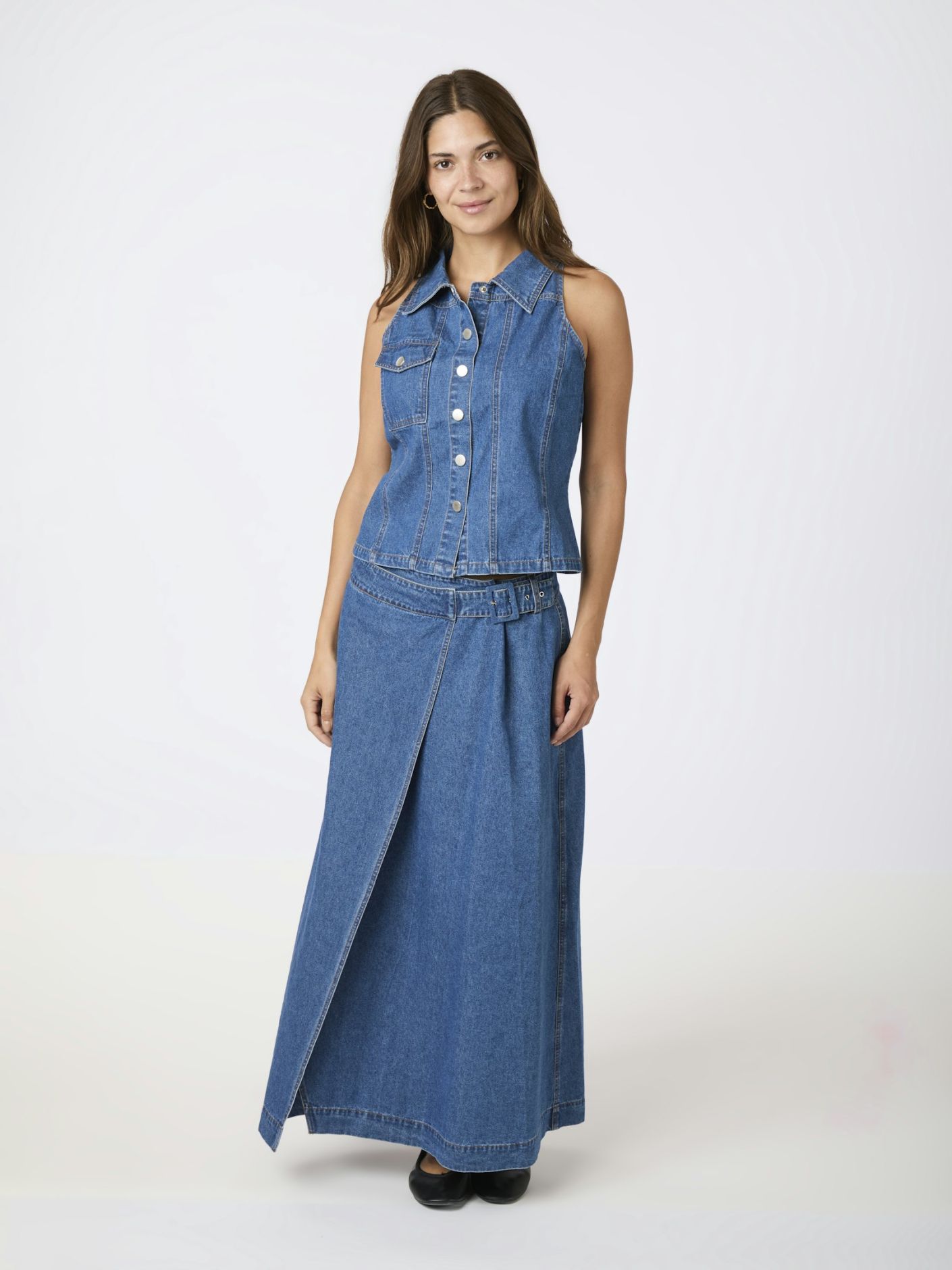 NEO NOIR KJOL NINA WRAP DENIM BLUE_90140.jpg