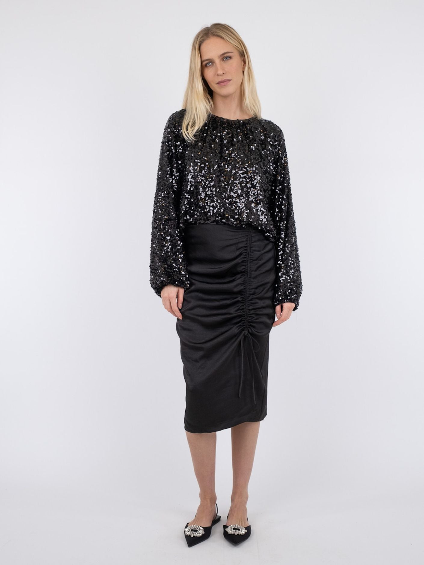 NEO NOIR KJOL SUSA SOLID BLACK_70606.jpg