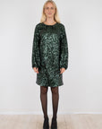 NEO NOIR KLÄNNING EZRA FALL SEQUINS DARK GREEN_69947.jpg