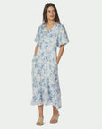 NEO NOIR KLÄNNING ILLANA FLORAL FUSION BLUE_110224.jpg