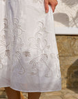 NEO NOIR KLÄNNING LUNETTE EMB WHITE_110457.jpg