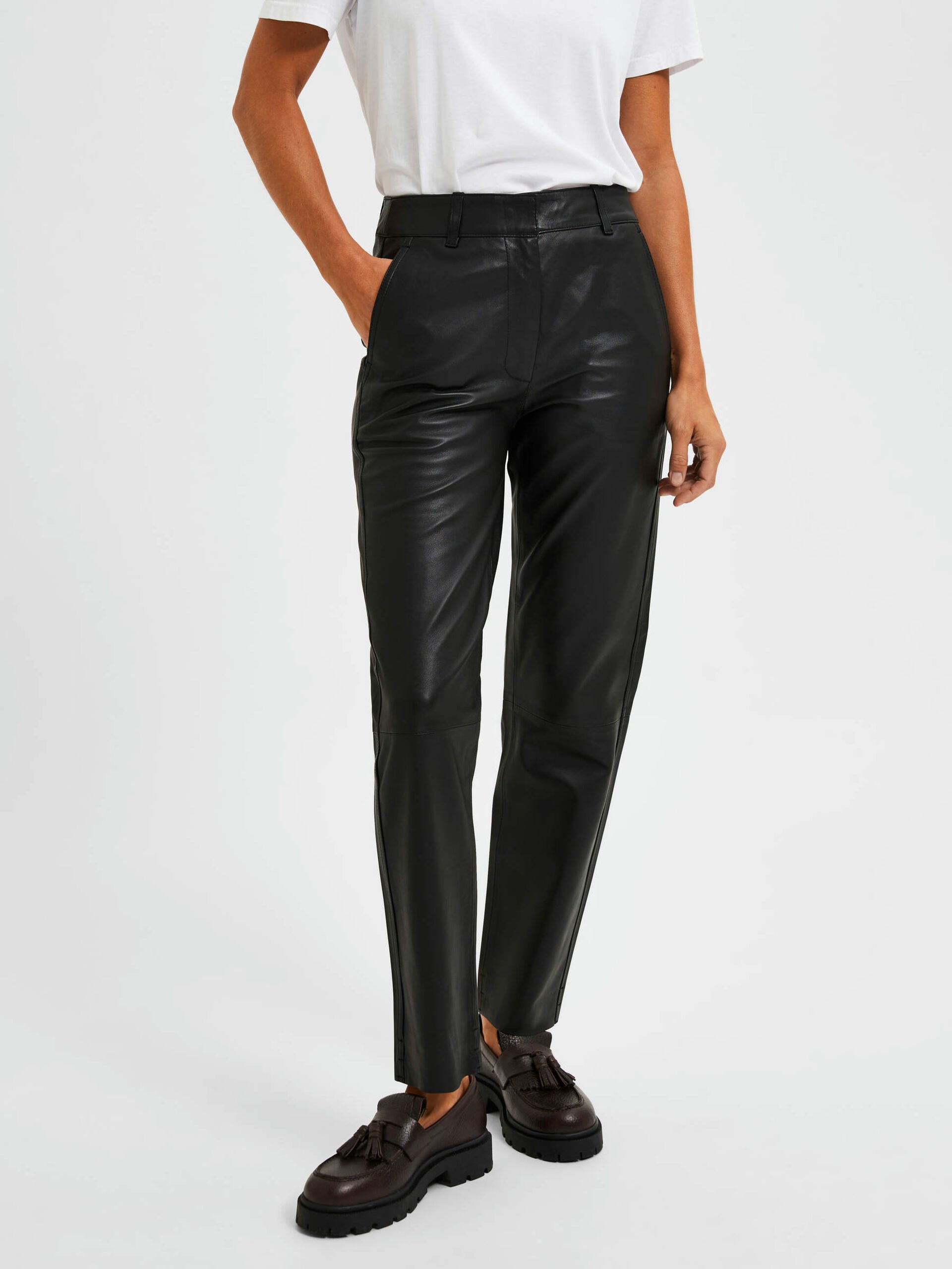 SELECTED FEMME BYXA MARIE BLACK_92069.jpg