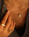 A&C OSLO HALSBAND SNAKE W/STAR DETAIL GOLD PLEATED_92936.jpg