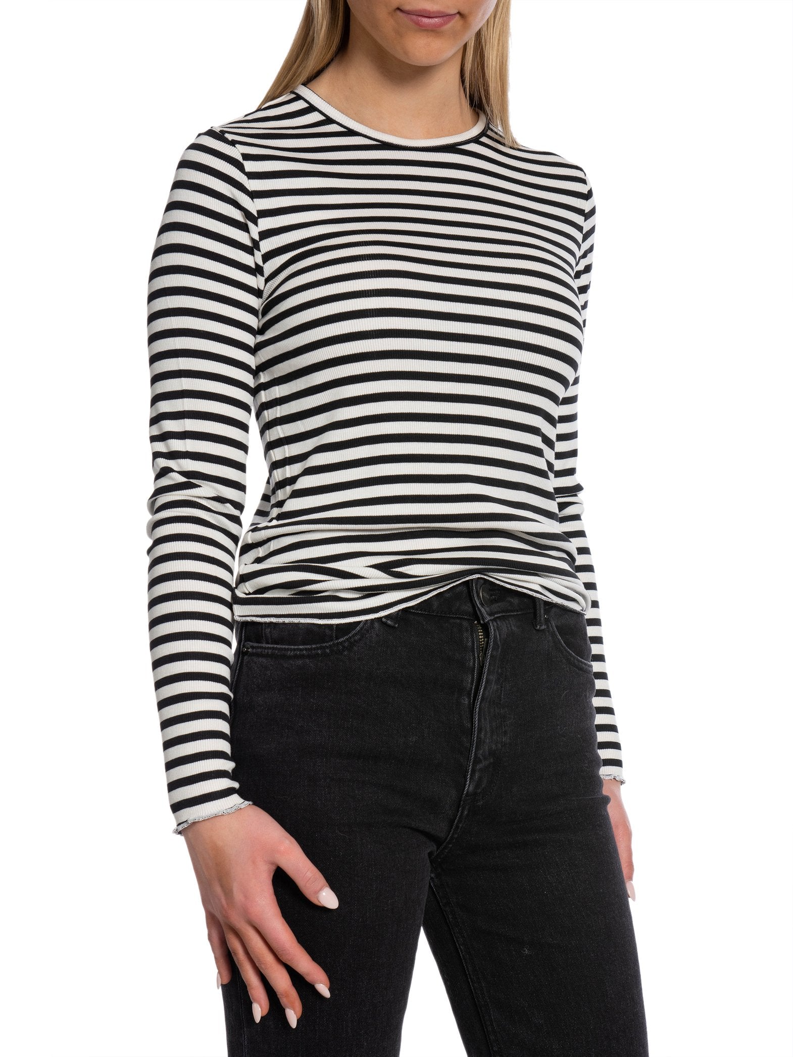 LEVETE ROOM TOPP IKA BLACK/WHITE_84491.jpg