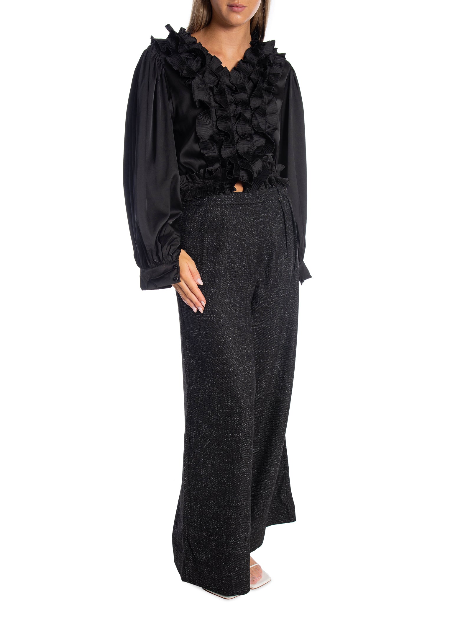 BLUS ROMANTIC RUFFLE BLACK_102726.jpg