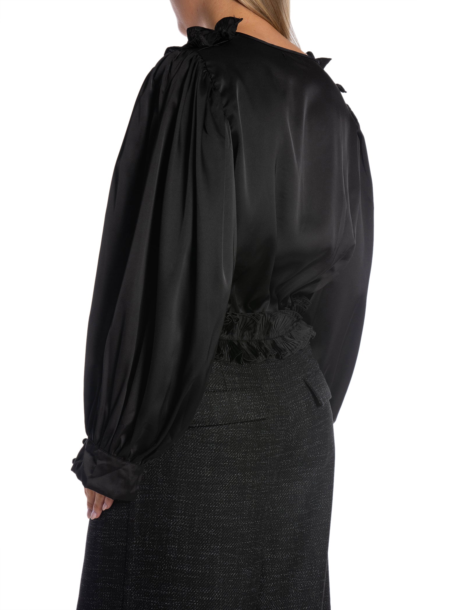 BLUS ROMANTIC RUFFLE BLACK_102728.jpg