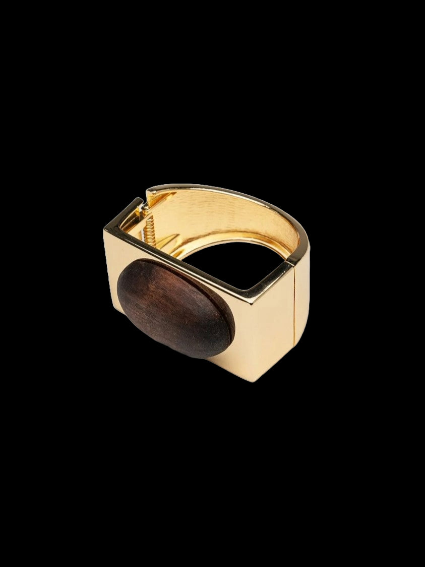 BOW19 DETAILS ARMBAND BON OVAL GOLD W BROWN_102620.jpg
