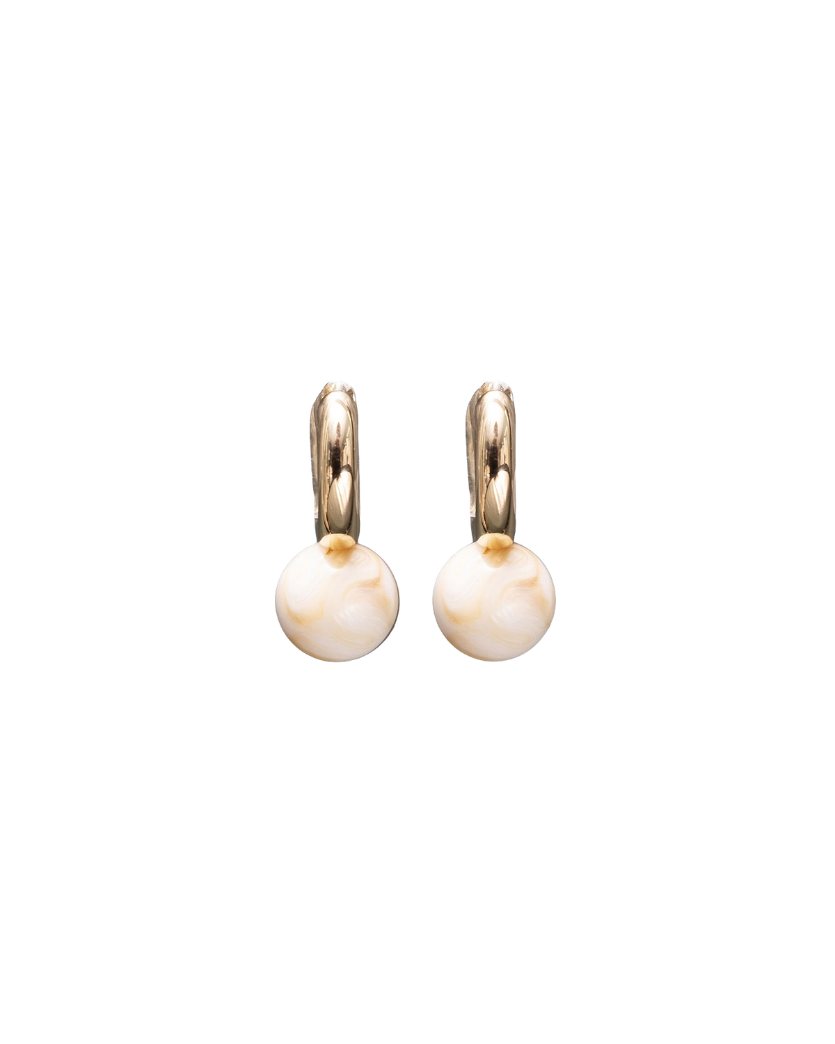 BOW19 DETAILS ÖRHÄNGEN AMELIE PEARL HOOPS MARBLE WHITE_115039.jpg