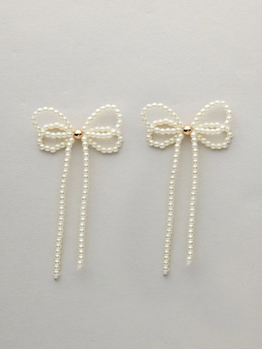 BOW19 DETAILS  ÖRHÄNGEN PEARL BOW _99073.jpg