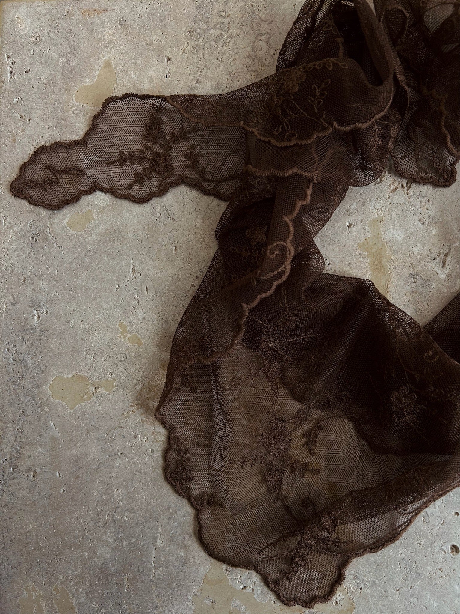 BOW19 DETAILS SJAL LACE BROWN_106882.jpg