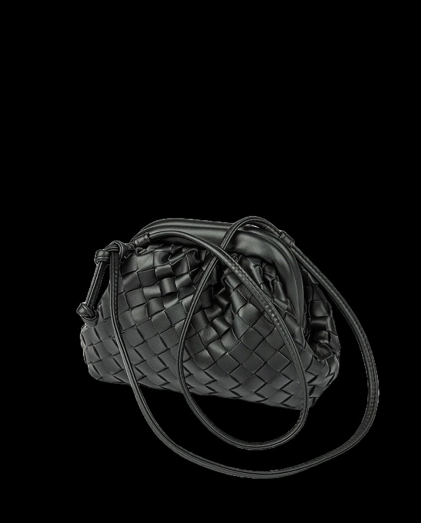 BOW19 DETAILS VÄSKA DUMPLING BRAIDED BLACK_103757.jpg