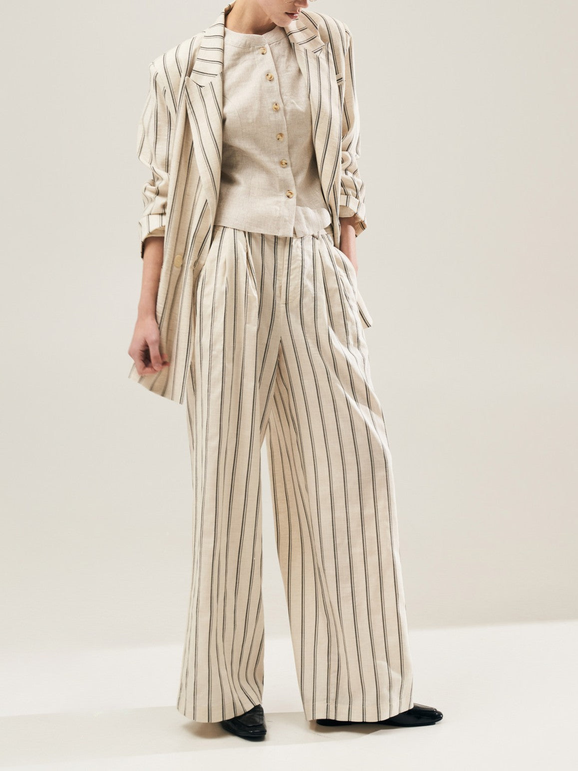 BYXA VERTICAL STRIPE WIDE LEG WHITE_107548.jpg