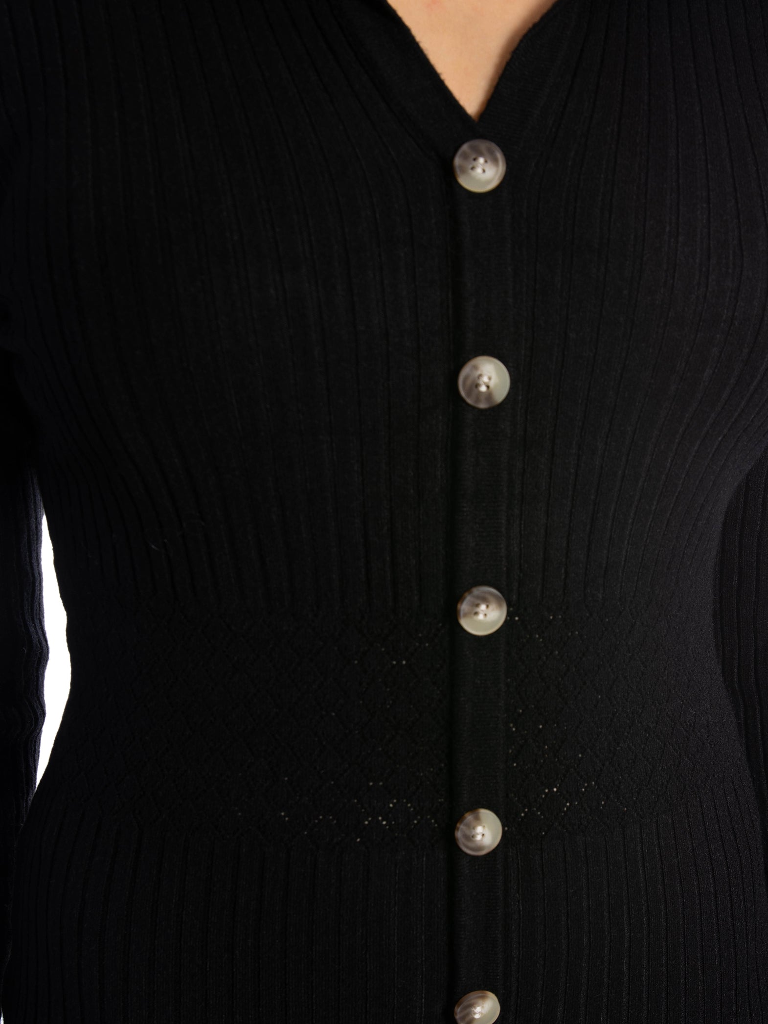 COPPEROSE KLÄNNING LONG KNIT BUTTON BLACK_93358.jpg
