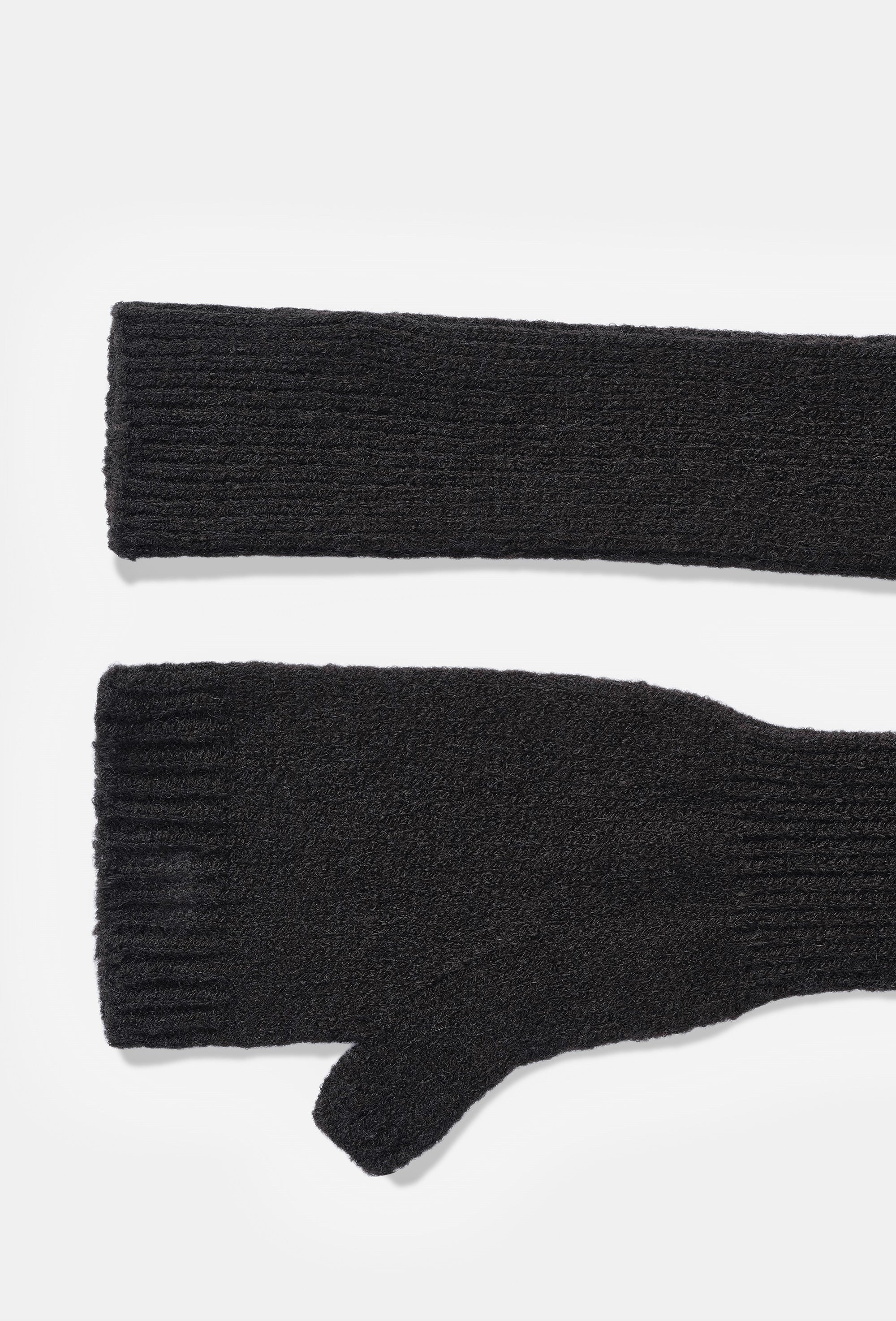 COPPEROSE VANTAR BLACK_102693.jpg