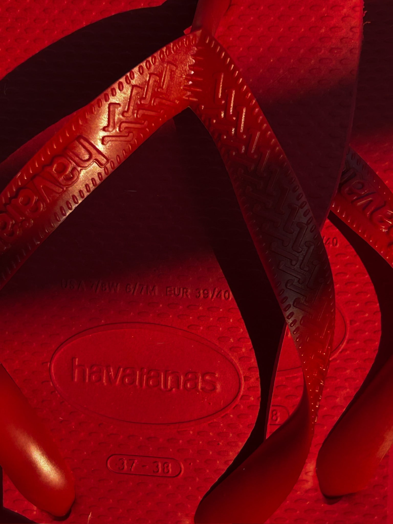 HAVAIANAS FLIP-FLOP TOP RED_110661.jpg