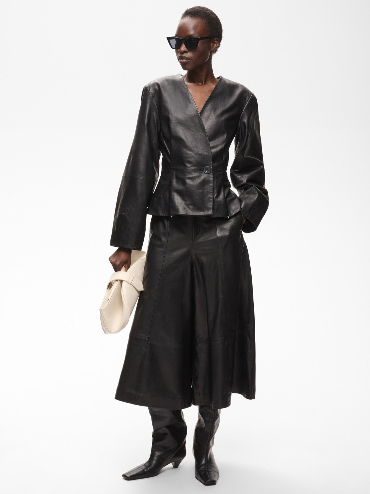 INWEAR BYXA CARIEH CROPPED BLACK_113761.jpg