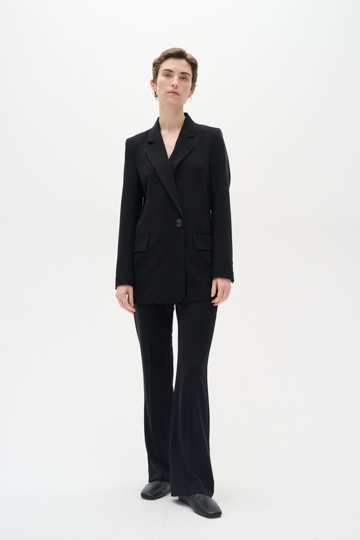 INWEAR BYXA VETAL ADIAN BOOTCUT SVART_100106.jpg