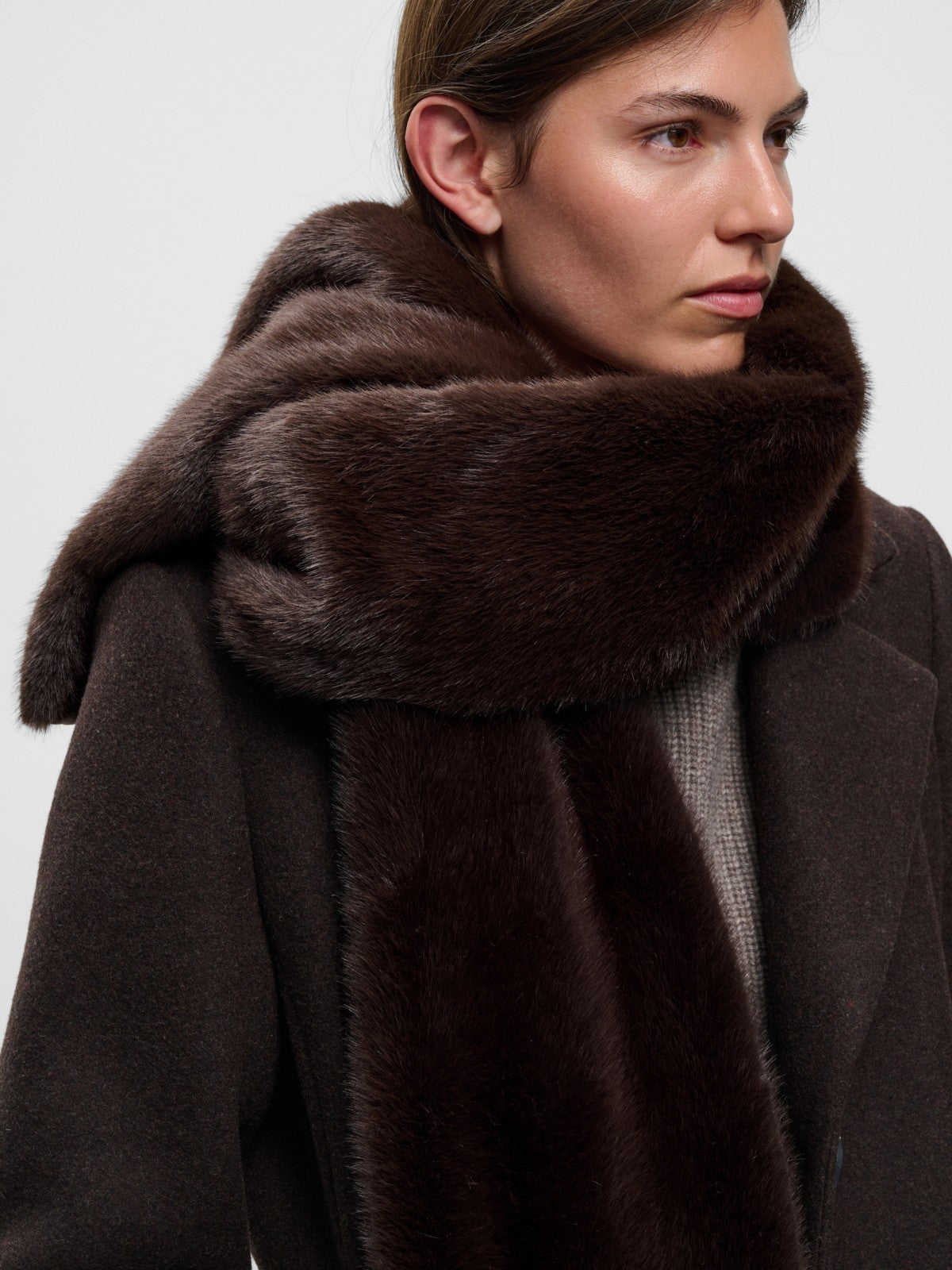 INWEAR HALSDUK ZABELLE CHOCOLATE BROWN_112915.jpg