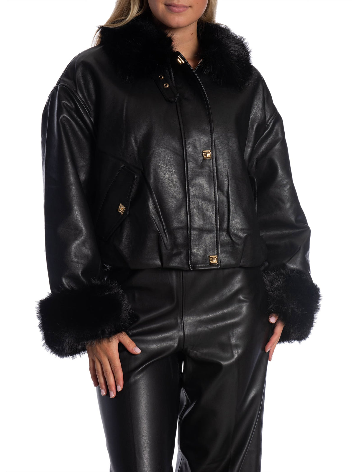JACKA CROPPED FUR GOLD BUTTON FAUX LEATHER NOIR_114264.jpg
