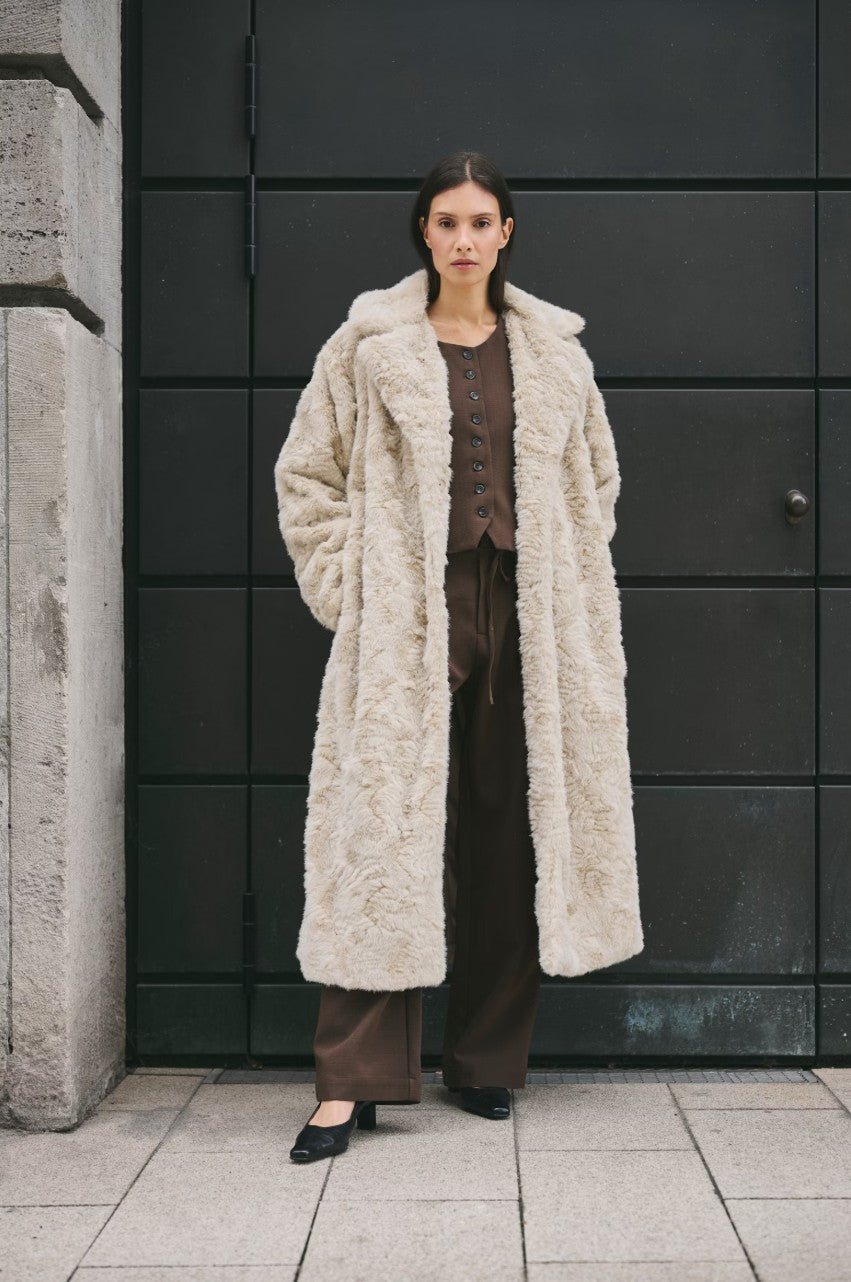 KAREN BY SIMONSEN KAPPA BOLINDA FUR EGRET_102881.jpg