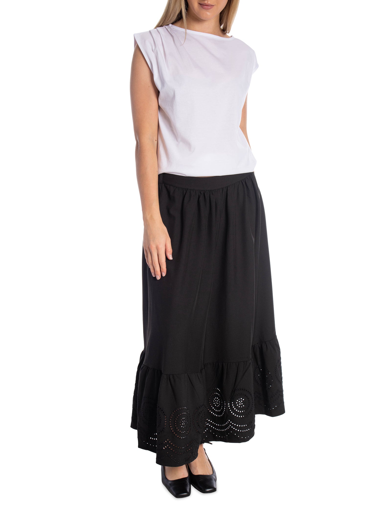 KJOL LONG EYELET LACE BLACK_111032.jpg