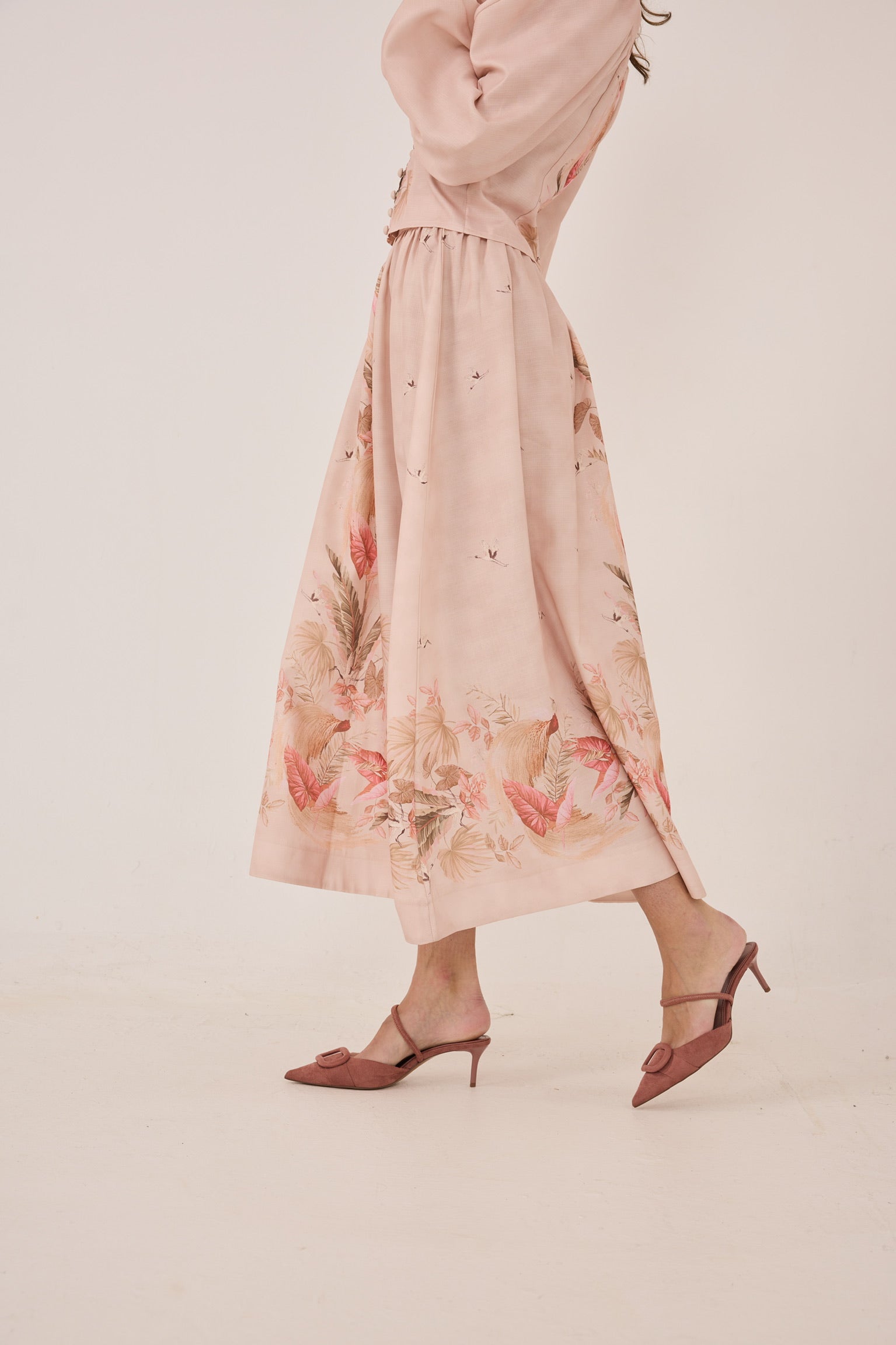 KJOL PLACEMENT FLORAL LEAF PRINT FLOWY BEIGE_108414.jpg