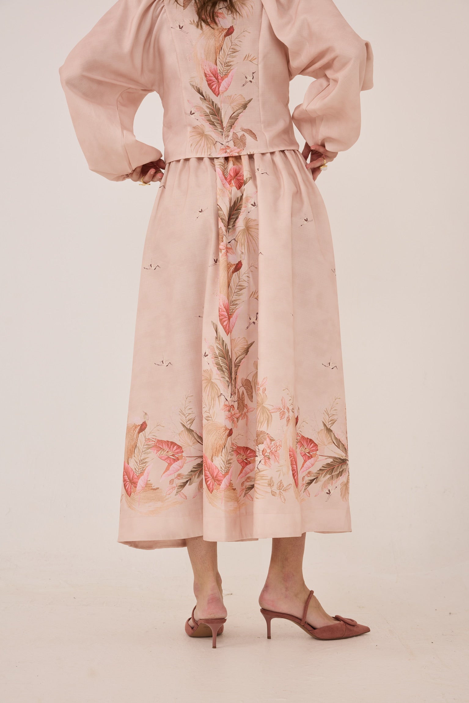 KJOL PLACEMENT FLORAL LEAF PRINT FLOWY BEIGE_108415.jpg