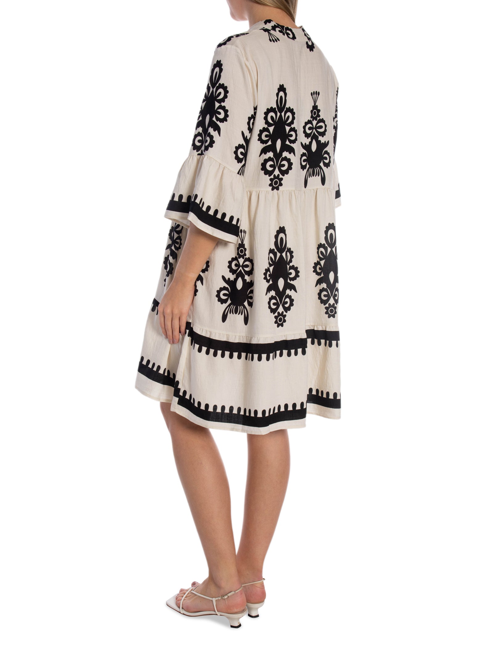KLÄNNING EMBROIDERY TUNIC WHITE_109737.jpg