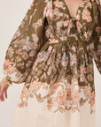 KLÄNNING LOVELY TIE FRONT FLORAL CHARM KAKI_108401.jpg