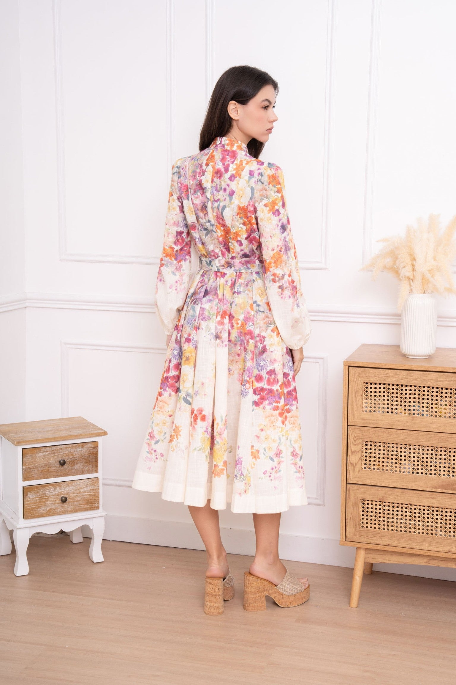 KLÄNNING ROBES BELTED BEIGE_106123.jpg