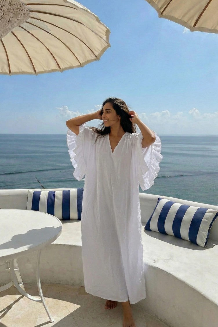KLÄNNING VOLUMINOUS TIERED RUFFLE SLEEVE LONG WHITE_109109.jpg