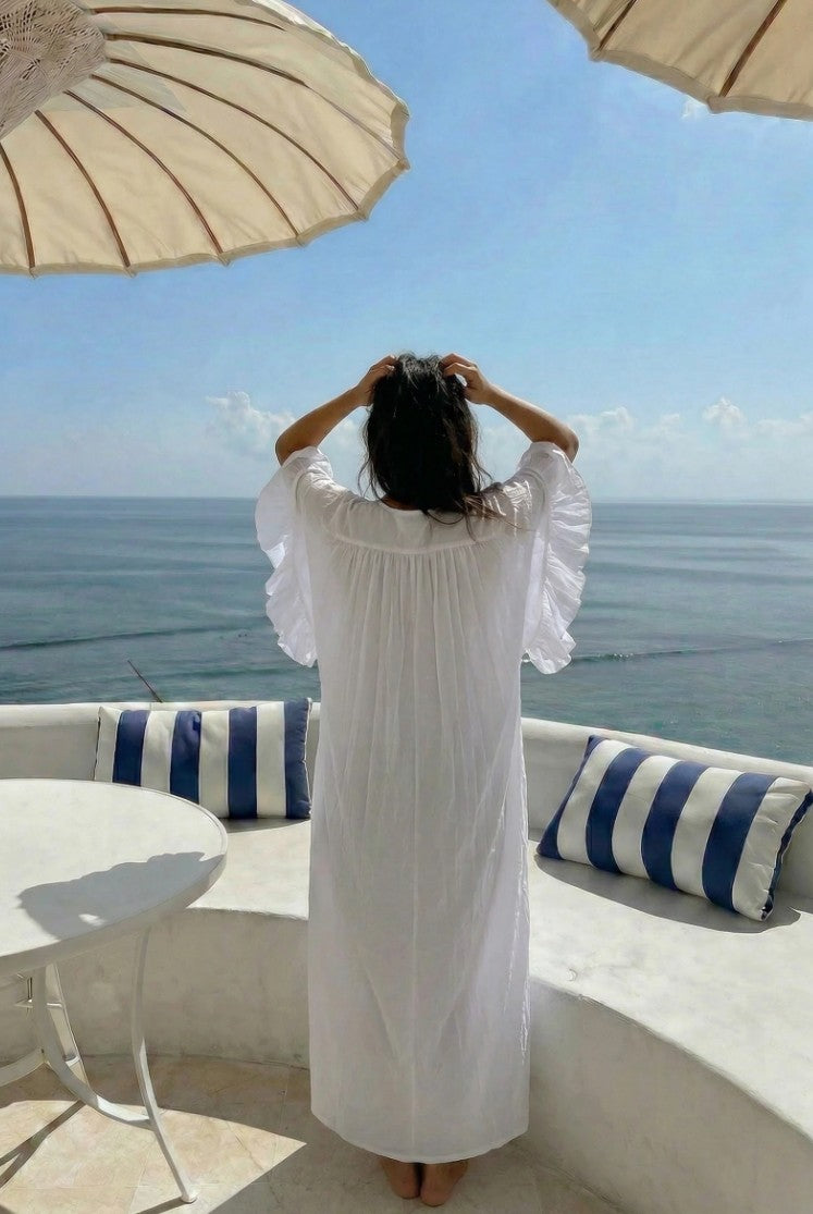 KLÄNNING VOLUMINOUS TIERED RUFFLE SLEEVE LONG WHITE_109110.jpg