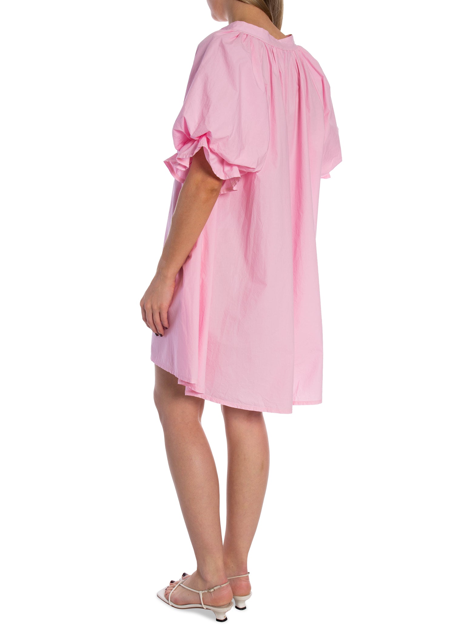 KLÄNNING VOLUMINOUS TIERED RUFFLE SLEEVE SHORT LIGHT PINK_109374.jpg