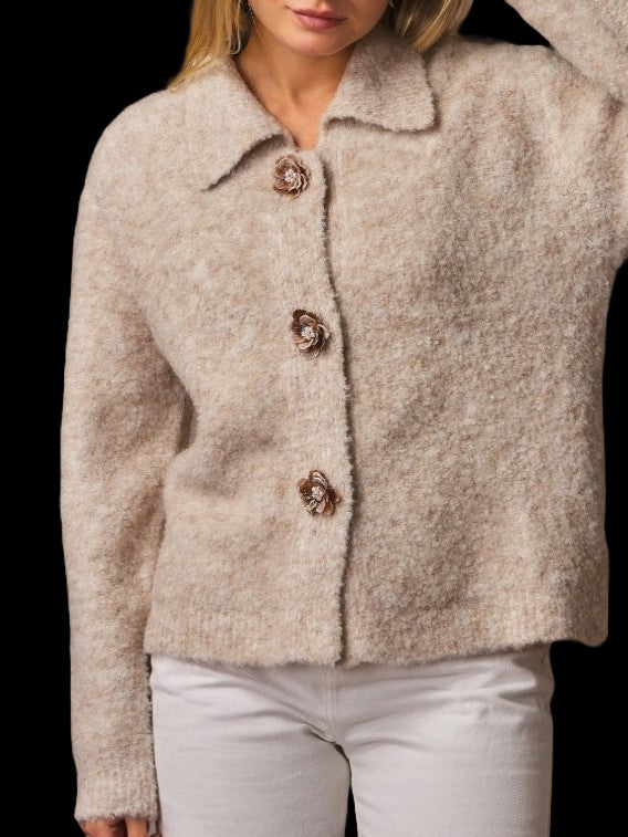 KOFTA FLORAL BUTTON CHAMPAGNE _102608.jpg